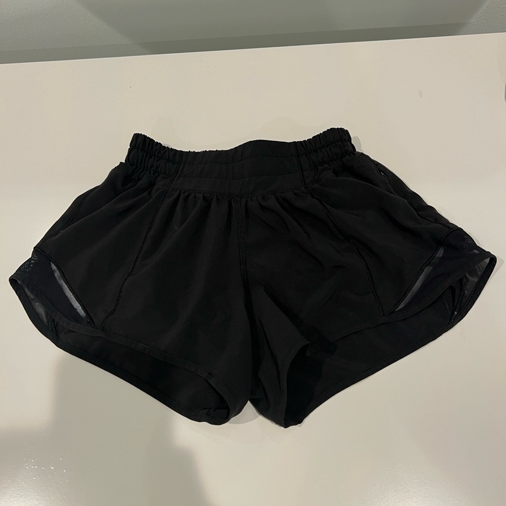 Lululemon Black Hotty Hots 2.5
